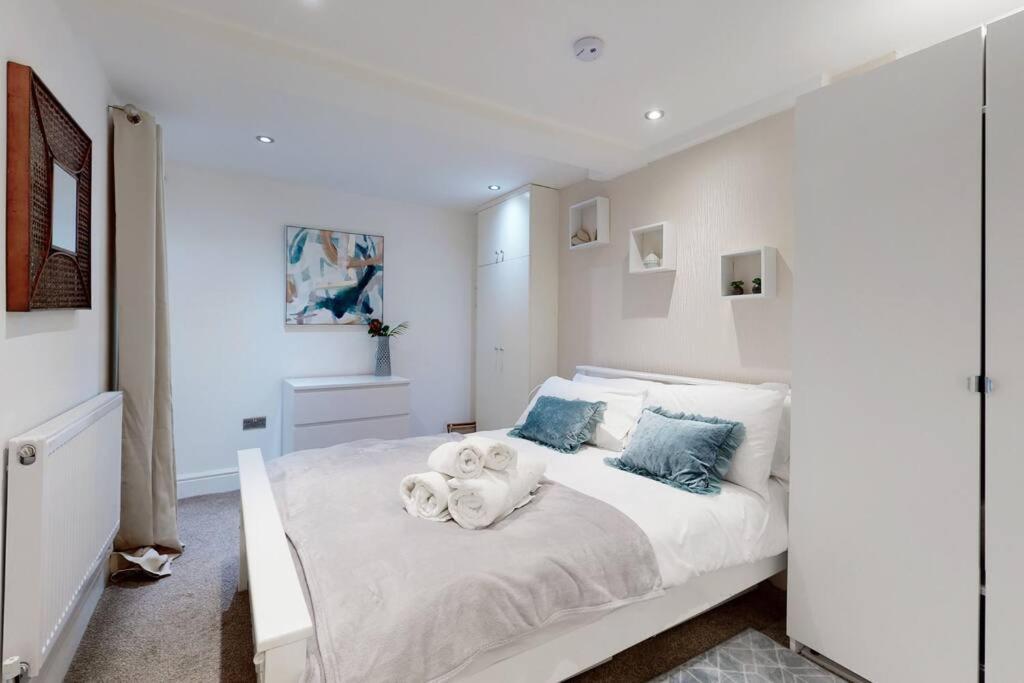 Lovely 2 Bedroom Apartment Near Highgate Station Londra Exterior foto