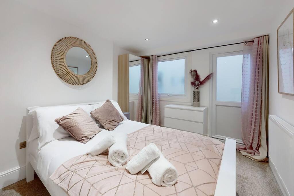 Lovely 2 Bedroom Apartment Near Highgate Station Londra Exterior foto