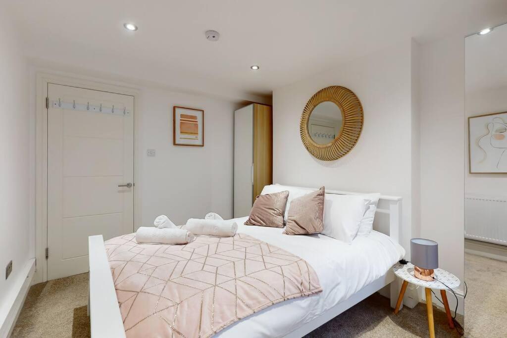 Lovely 2 Bedroom Apartment Near Highgate Station Londra Exterior foto